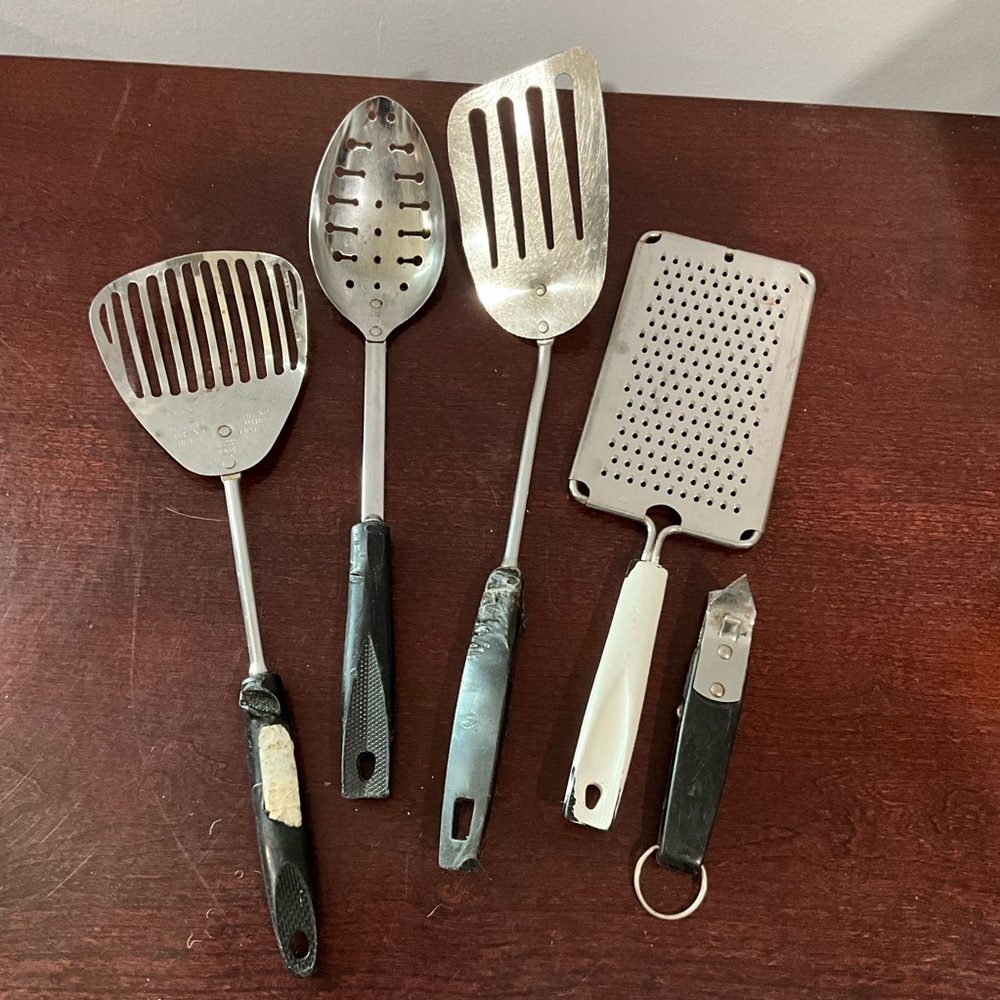 Lot of 5 Vintage Ecko Utensils Grater Serving Spoon Kitchamajig